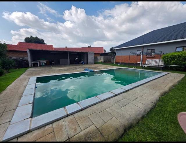 3 BEDROOM HOUSE FOR SALE IN GREENHILLS